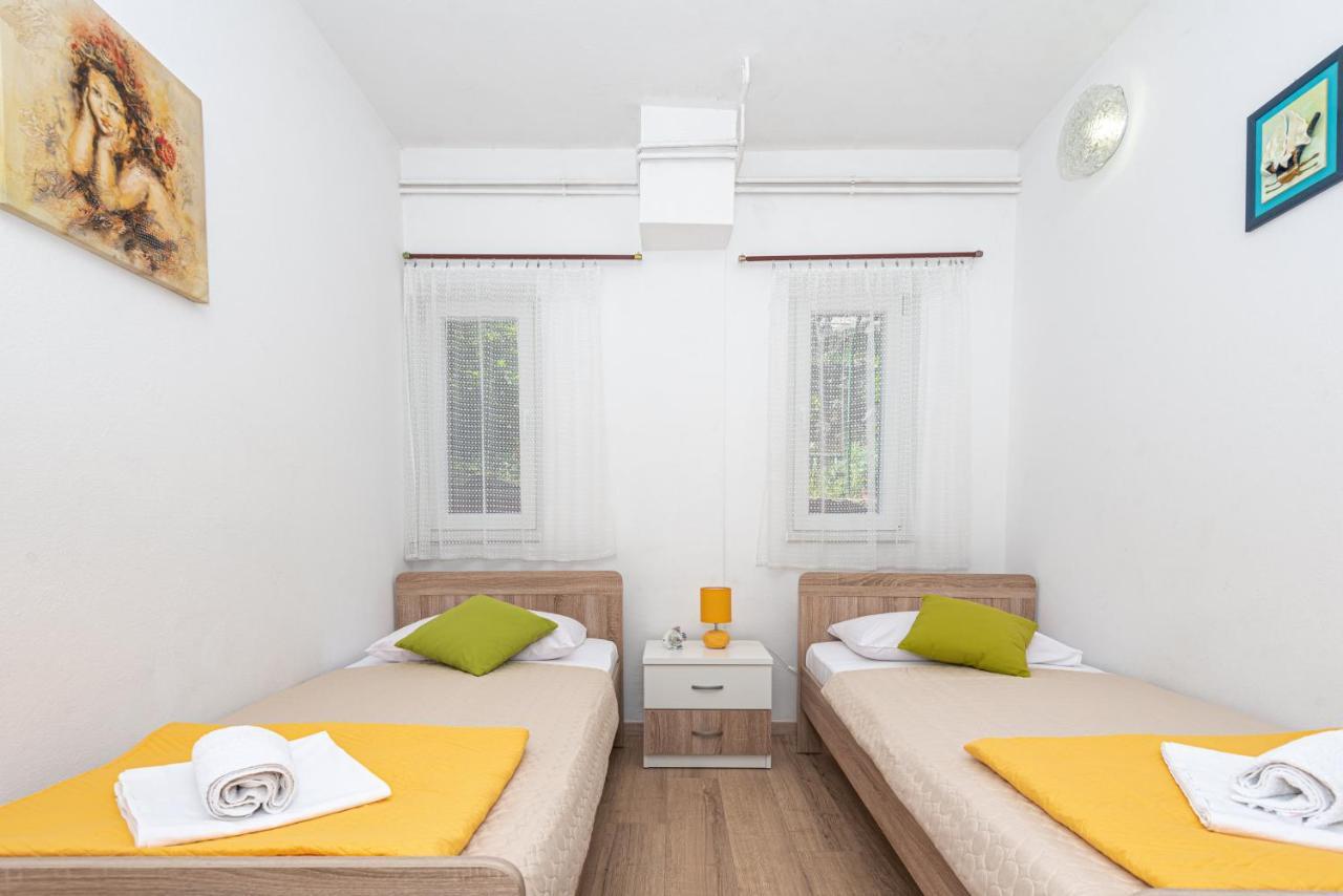 Apartment Plemic Pag Town Exterior foto